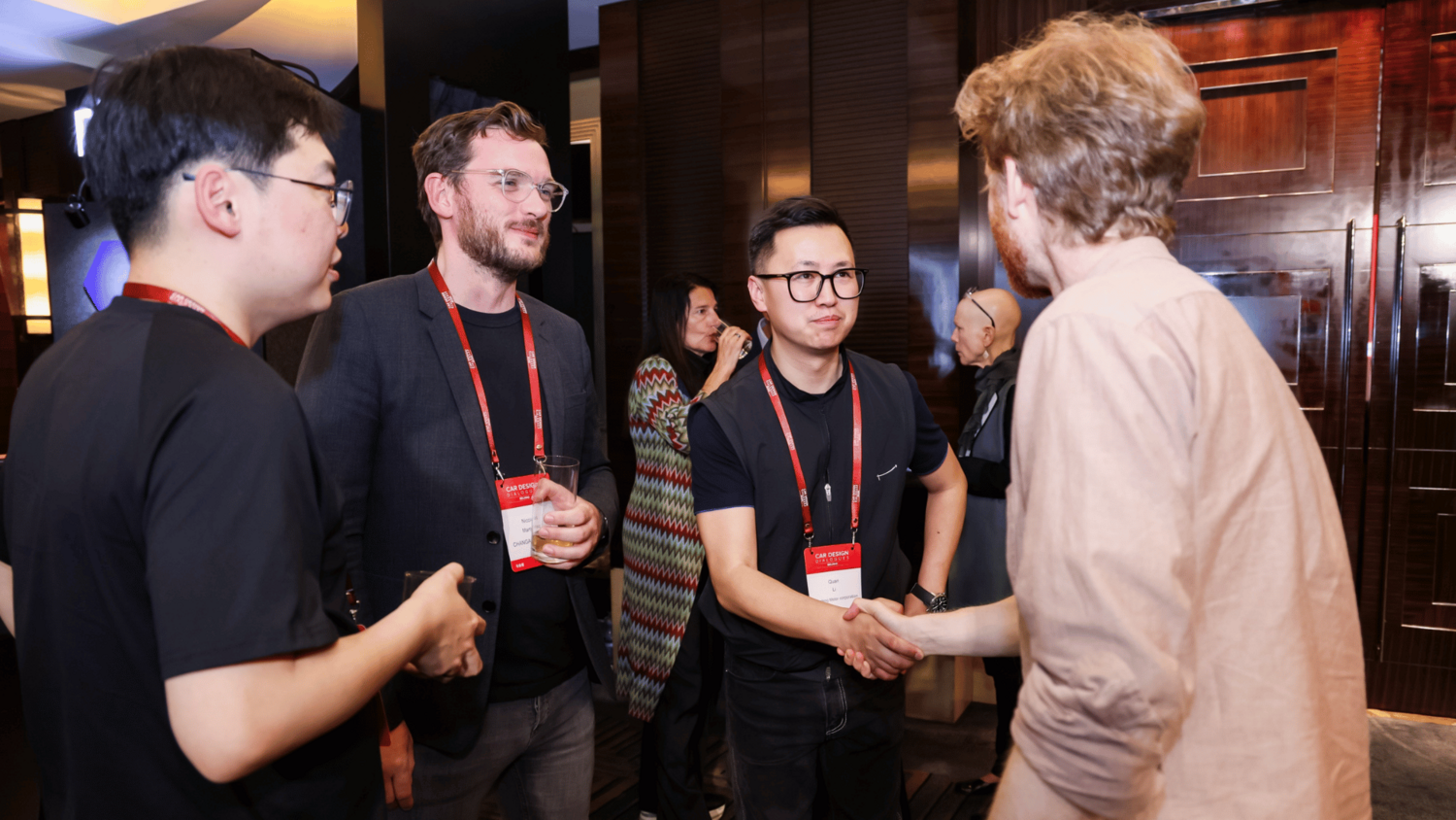 Guests interacting at networking drinks reception, CDD Beijing 2026.